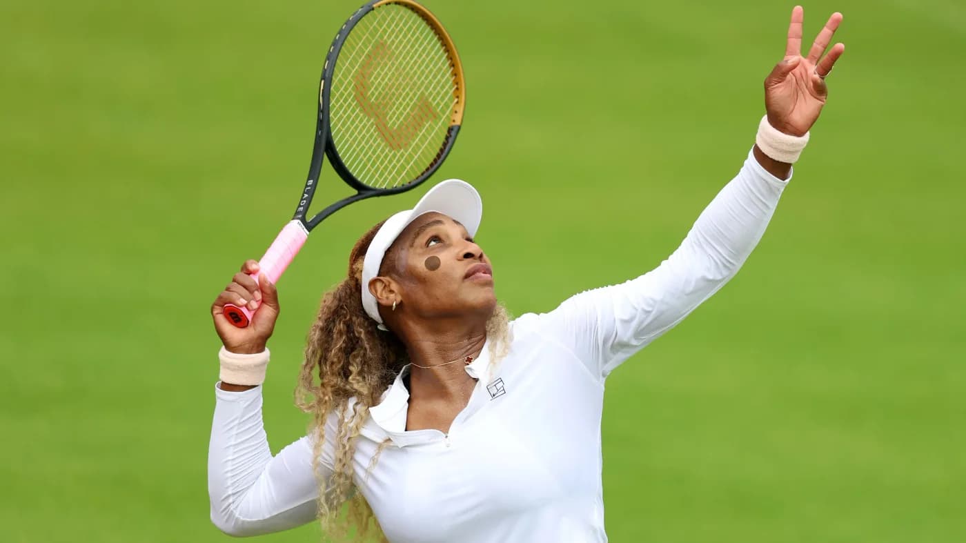 Serena Williams revine cu victorie la dublu după patru ani