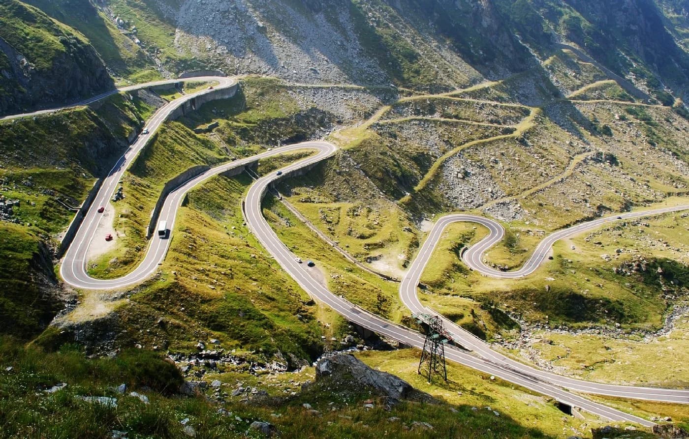 Transfăgărășanul, inclus într-un top al traseelor auto