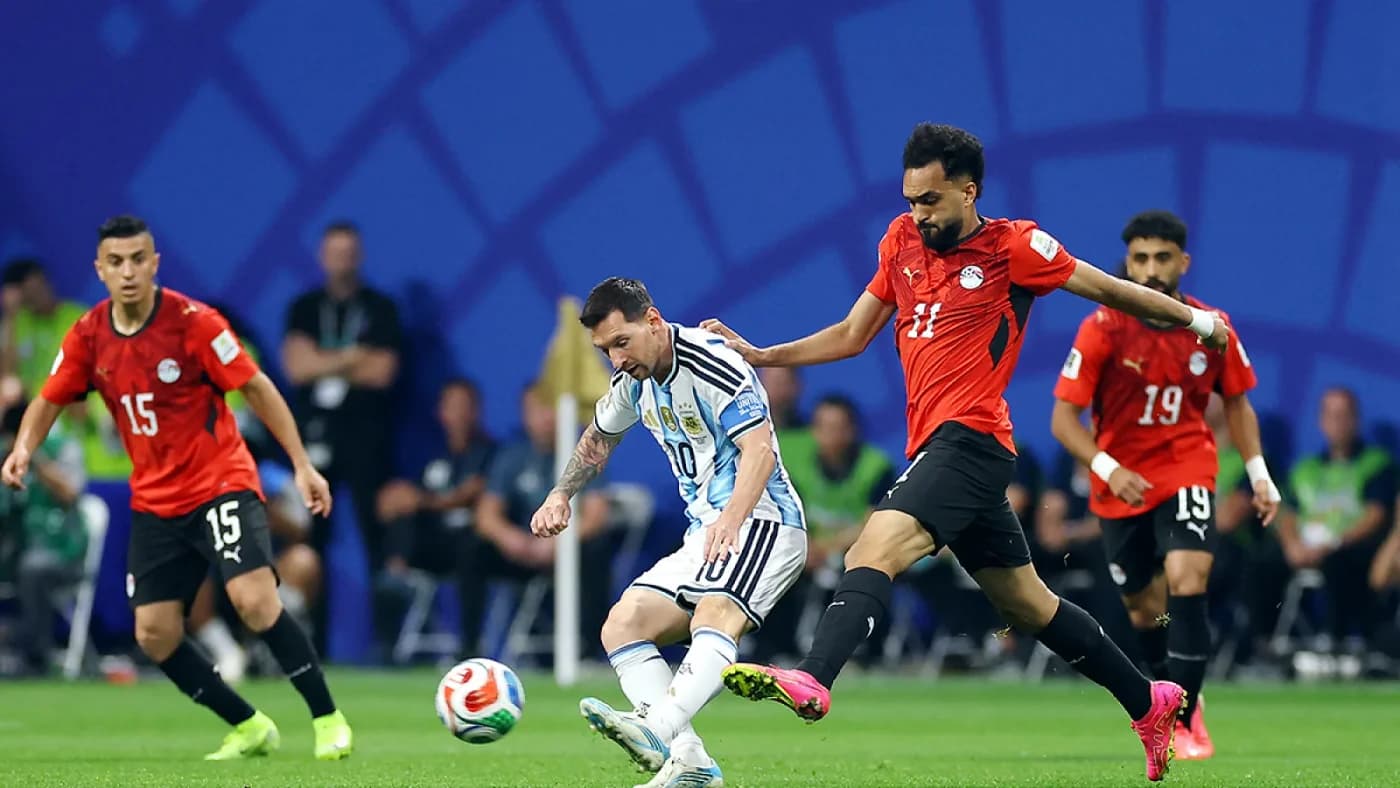Argentina lui Messi revine spectaculos și merge în sferturi