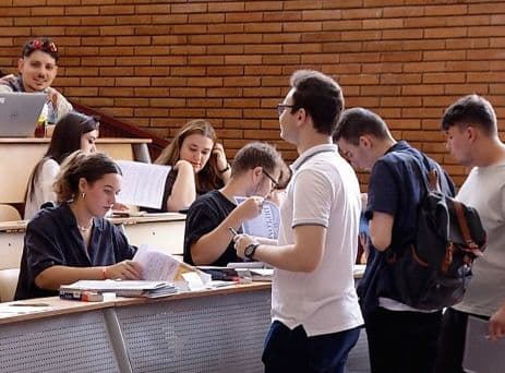 Cămin sau chirie: cât costă cazarea unui student în 2026?